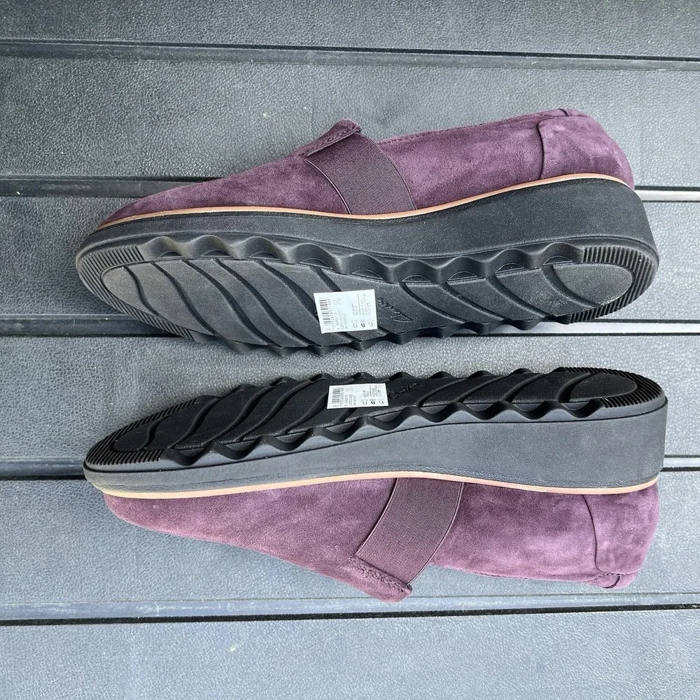 Clarks Collection Sharon Dolly Loafer Purple Suede Women's Size 7.5M Slip On NEW - Picture 2 of 9